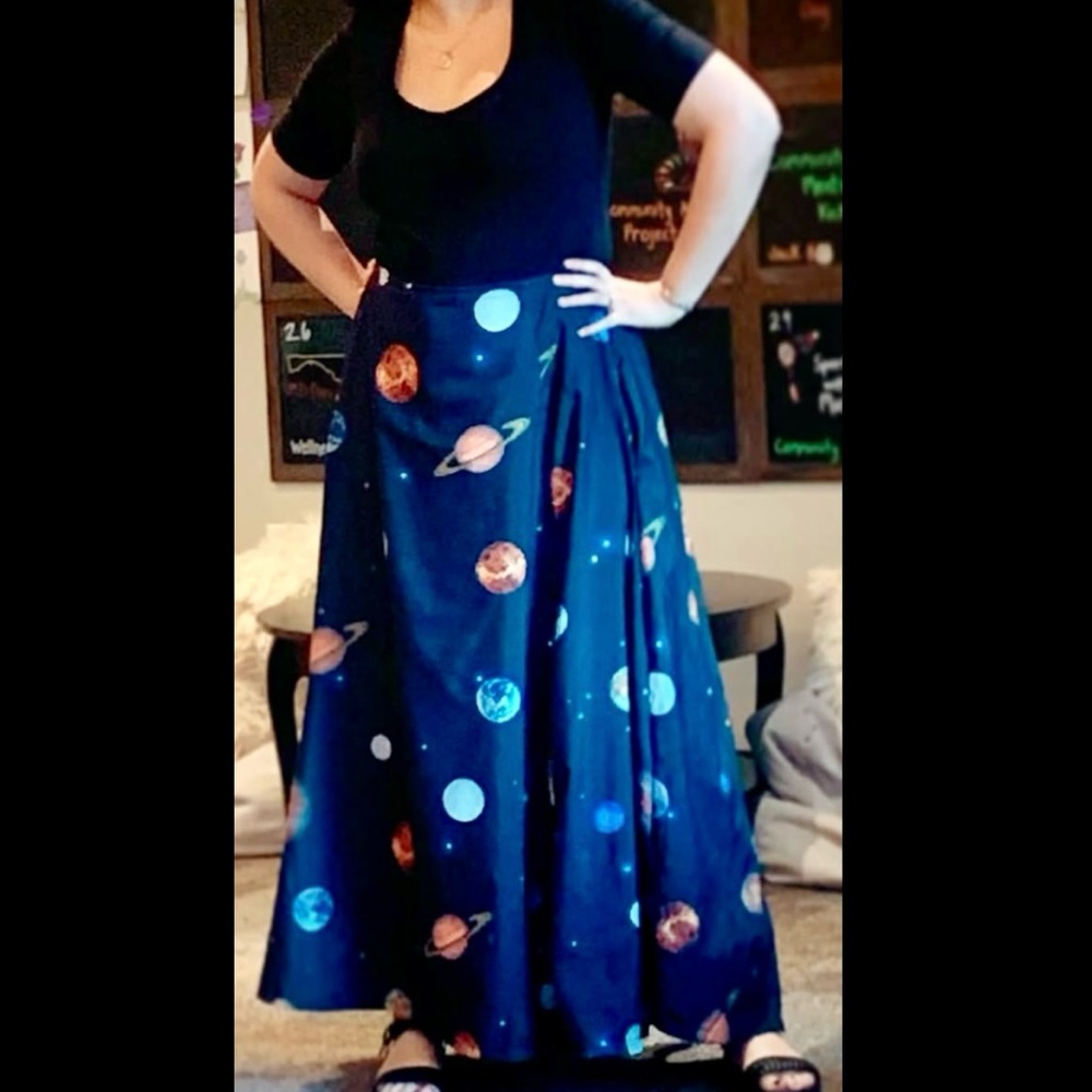 Space Skirt - Picture 2 of 8